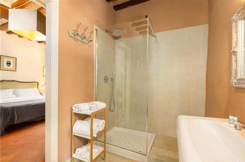 8 Bedroom Villa with Pool near Certaldo, Tuscany, Sleeps 14 - 15