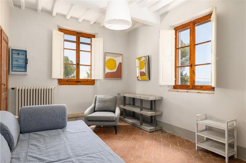 8 Bedroom Villa with Pool near Certaldo, Tuscany, Sleeps 14 - 15