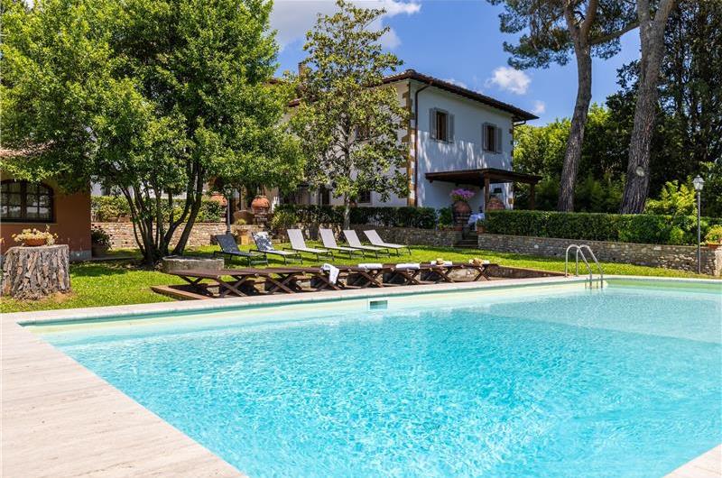 8 Bedroom Villa with Pool near Certaldo, Tuscany, Sleeps 14 - 15