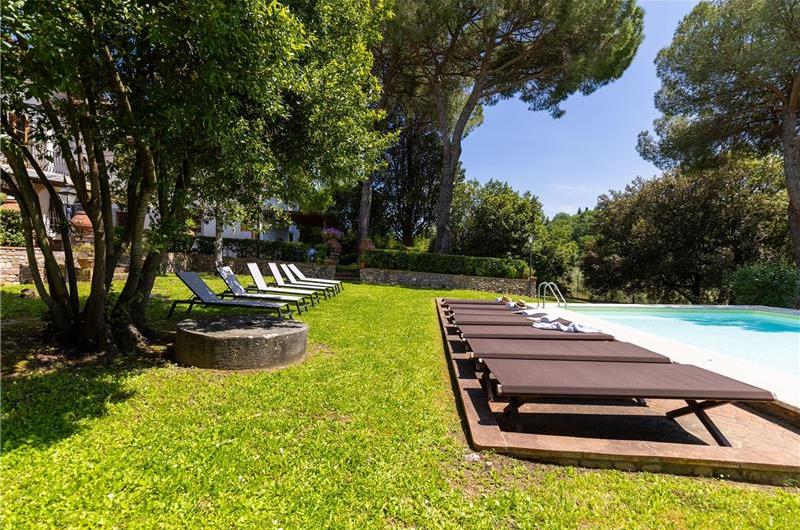 8 Bedroom Villa with Pool near Certaldo, Tuscany, Sleeps 14 - 15