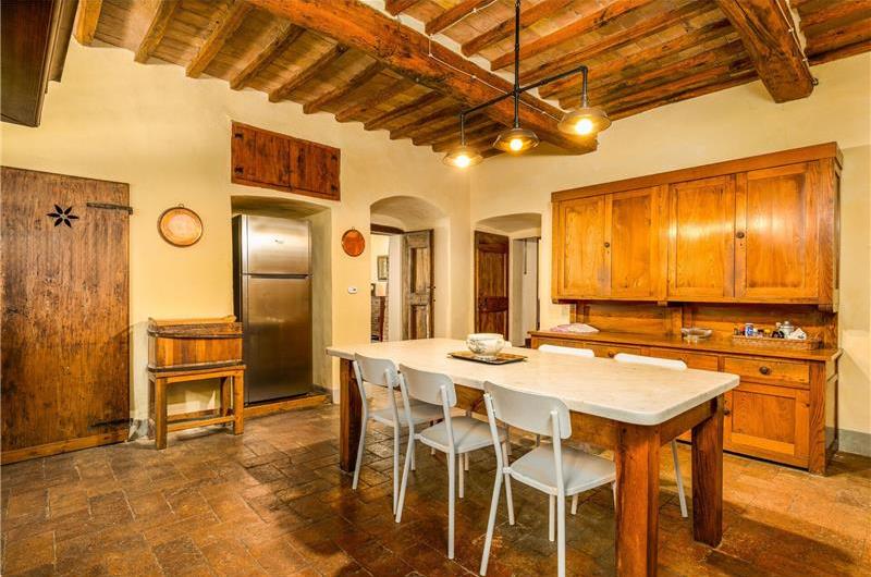 8 Bedroom Villa with Pool near Certaldo, Tuscany, Sleeps 14 - 15