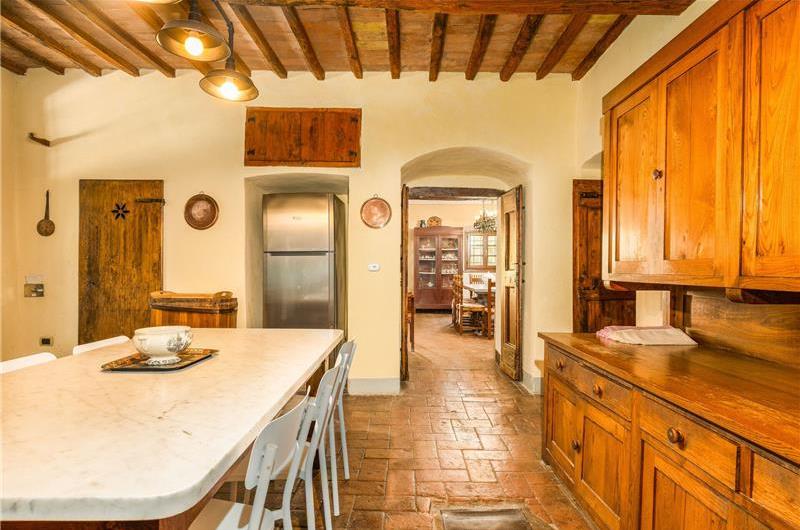 8 Bedroom Villa with Pool near Certaldo, Tuscany, Sleeps 14 - 15