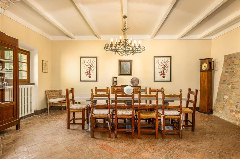 8 Bedroom Villa with Pool near Certaldo, Tuscany, Sleeps 14 - 15