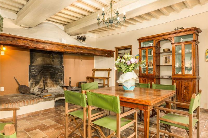 8 Bedroom Villa with Pool near Certaldo, Tuscany, Sleeps 14 - 15