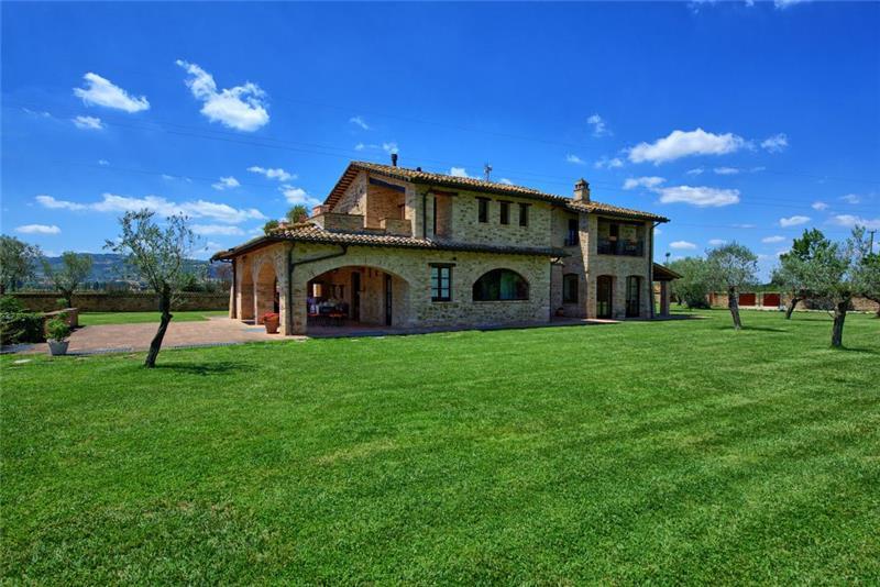 Villa in Umbria, photograph 1