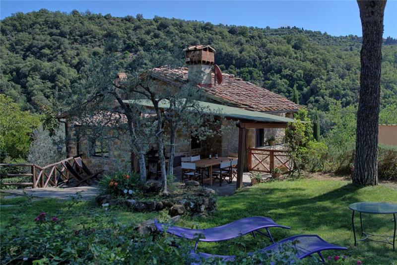 Villa in Tuscany, photograph 1