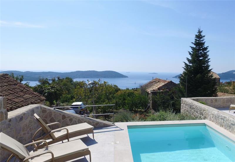 Sea-view villa in Orasac, photograph 1