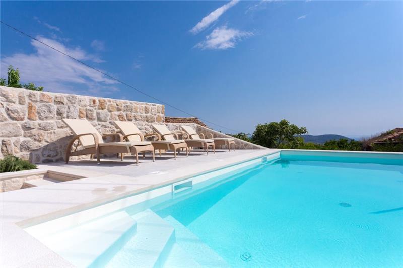 Sea-view villa in Orasac, photograph 2