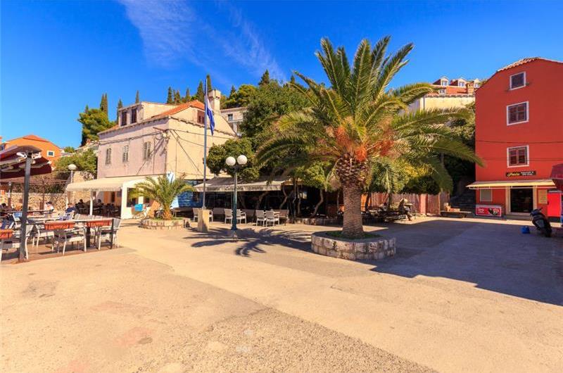 4 Bedroom Seaside Villa on Kolocep Island near Dubrovnik, sleeps 8