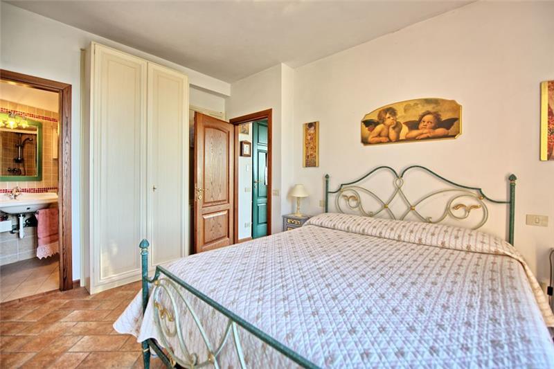 Villa in Tuscany, photograph 10