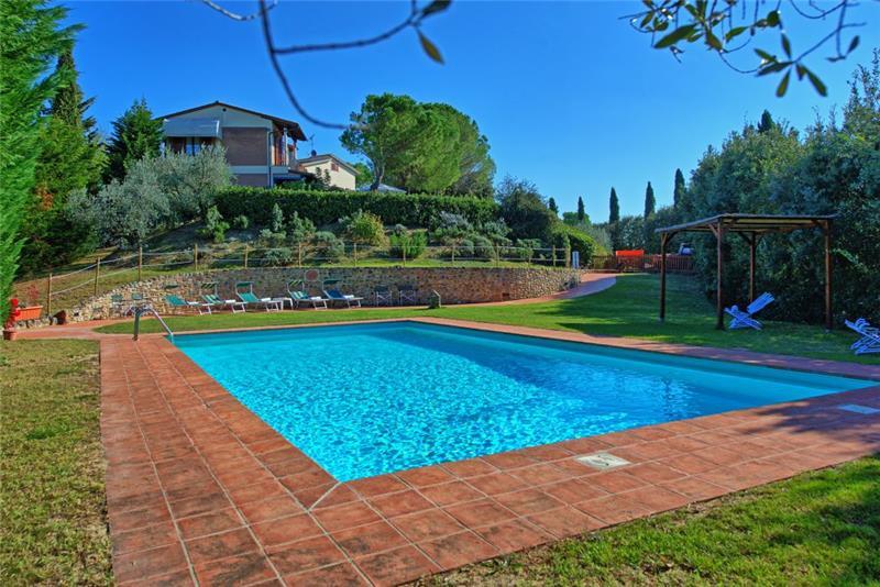 Villa in Tuscany, photograph 2