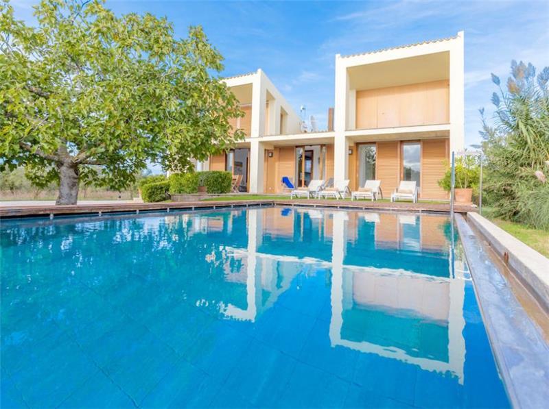 Villa in Mallorca, photograph 1