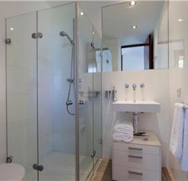 2 Bedroom Villa with Pool near Port D’Alcudia, Sleeps 4