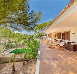 6 Bedroom Villa with Pool near Portals Nous, Mallorca, Sleeps 12