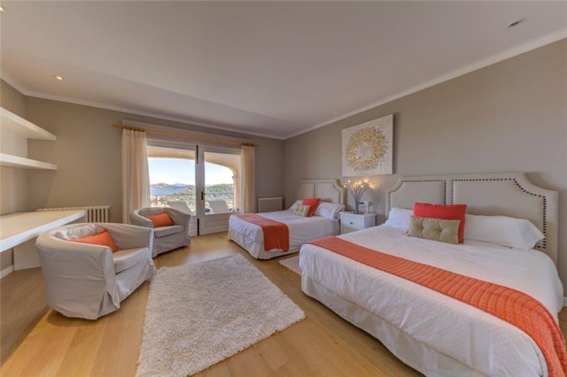 Sea-view villa in Mallorca, photograph 17
