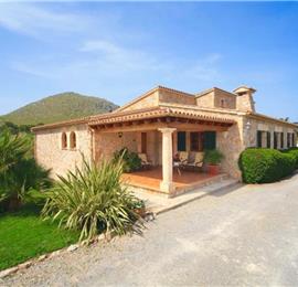 3 Bedroom Villa with Pool in Port de Pollensa, Sleeps 6
