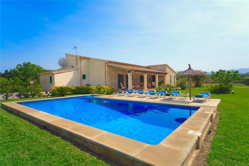 Villa in Mallorca, photograph 1