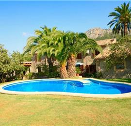 4 Bedroom Villa with Pool near Pollensa, Mallorca, Sleeps 8