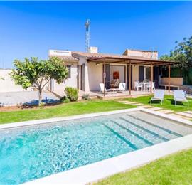 1 Bedroom Villa with Pool in Pollensa, Mallorca, Sleeps 2