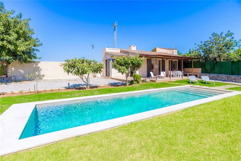 Villa in Mallorca, photograph 2