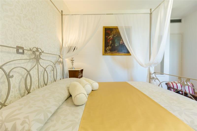 Sea-view villa in Dubrovnik, photograph 22