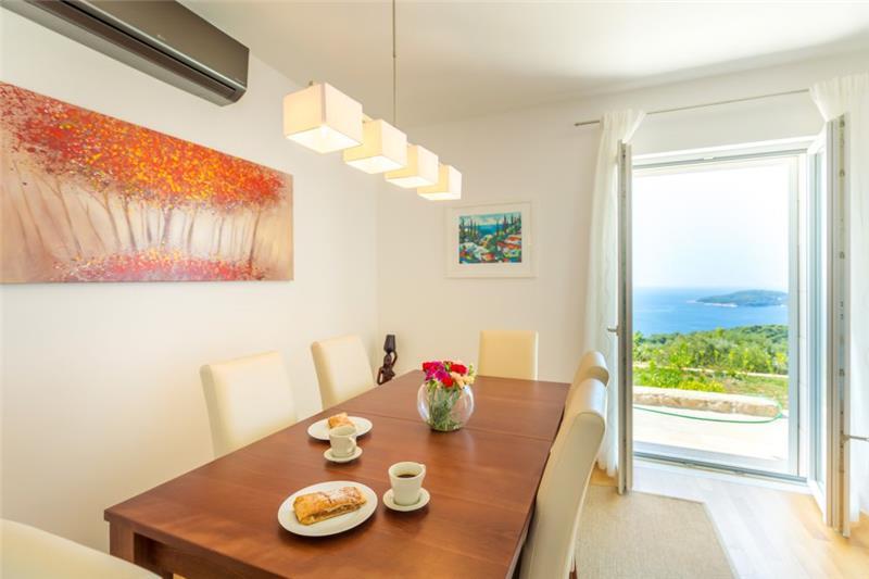 Sea-view villa in Orasac, photograph 13