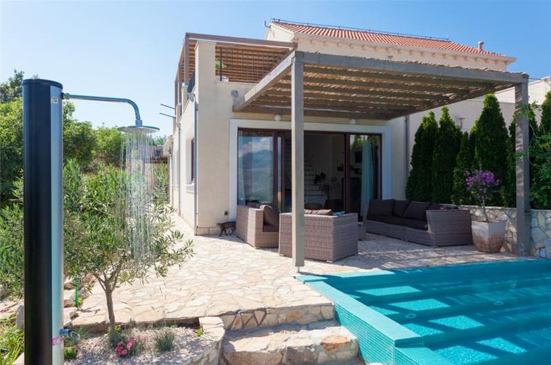 3 Bedroom Villa with Pool in Pobrezje near Dubrovnik, Sleeps 6-8