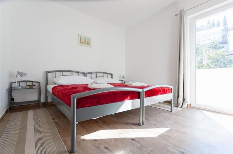 6 Bedroom Villa in Gruž near Dubrovnik Old Town, Sleeps 12-26 