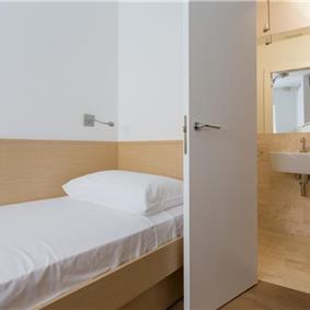 2 Bedroom Apartment in Dubrovnik Old Town, Sleeps 4
