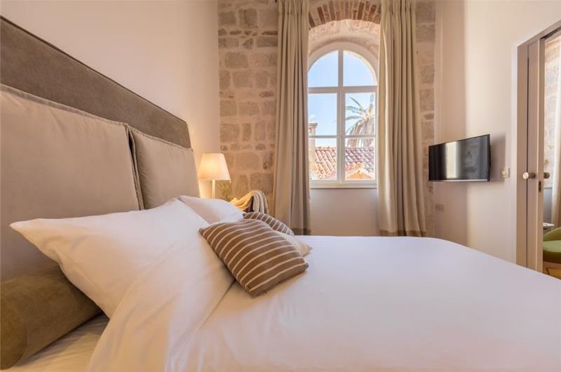 1 Bedroom Apartment in Dubrovnik Old Town, Sleeps 2-4