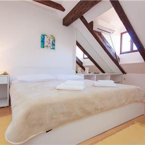 3 Bedroom Apartment in Dubrovnik Old Town, Sleeps 5-6