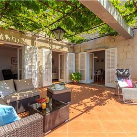 3 Bedroom Apartment with Terrace and Sea Views near Dubrovnik Old Town, Sleeps 5-7
