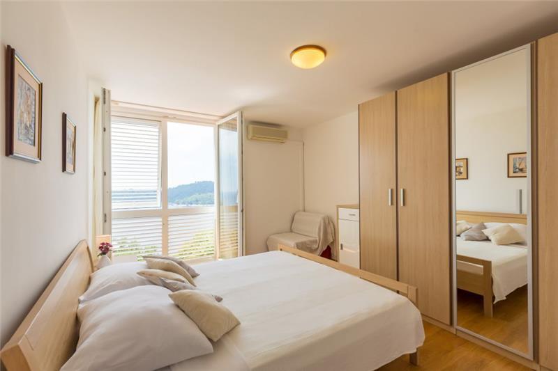 Sea-view villa in Dubrovnik, photograph 18