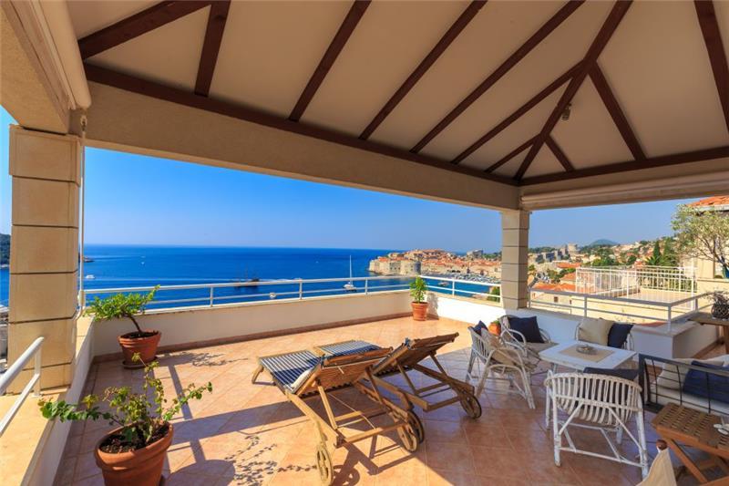 Sea-view villa in Dubrovnik, photograph 3