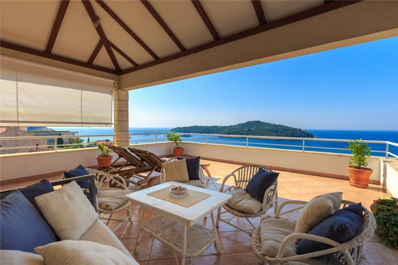 Sea-view villa in Dubrovnik, photograph 1
