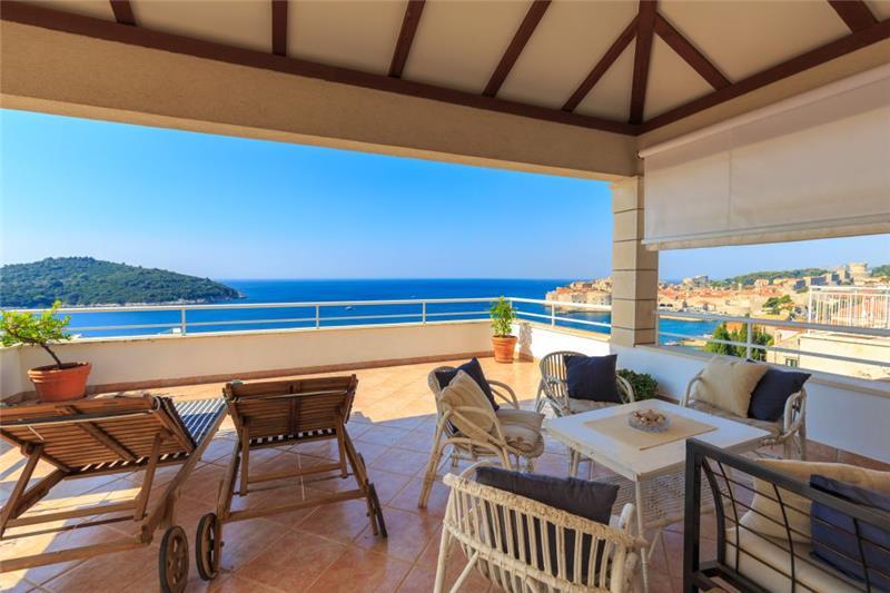 Sea-view villa in Dubrovnik, photograph 6