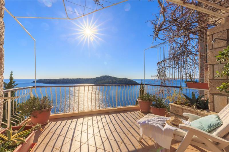Sea-view villa in Dubrovnik, photograph 23