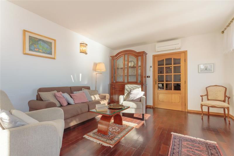 Sea-view villa in Dubrovnik, photograph 7
