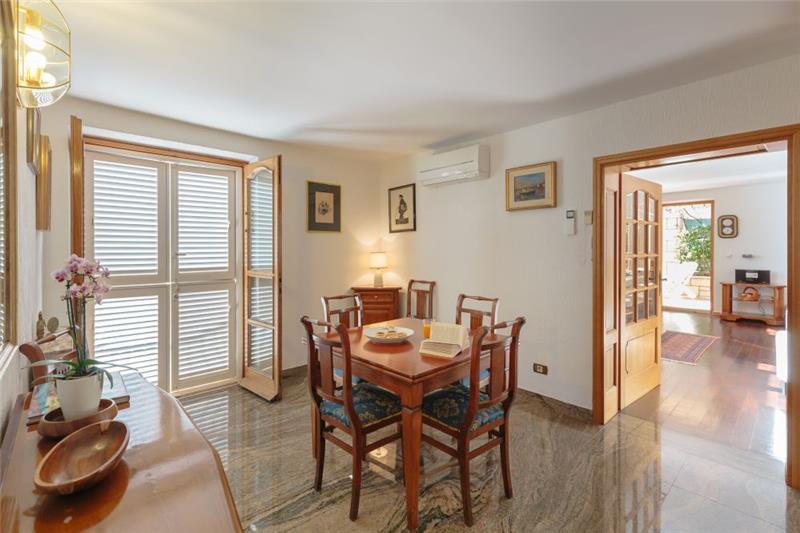 Sea-view villa in Dubrovnik, photograph 10