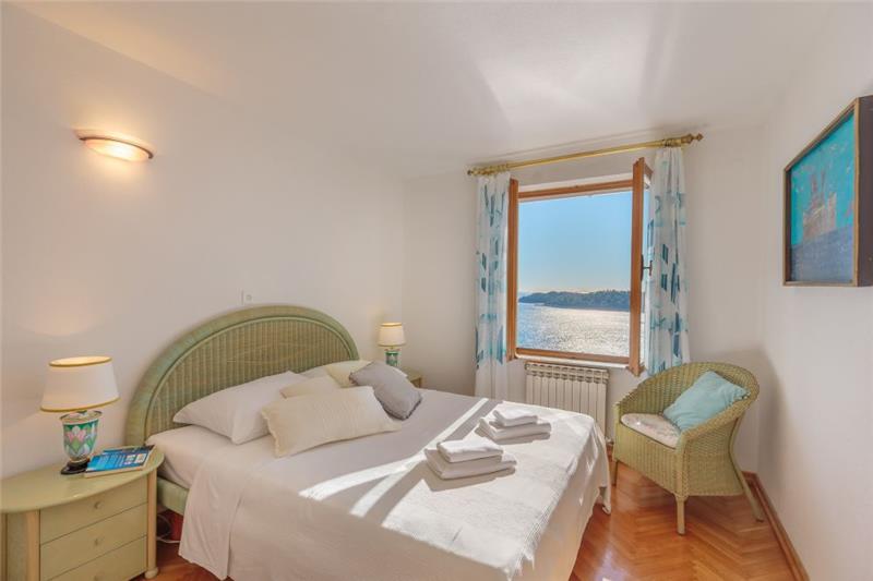 Sea-view villa in Dubrovnik, photograph 13