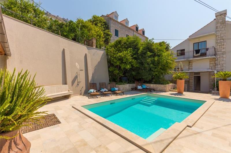 2 Bedroom Apartment with Terrace and Private Pool near Dubrovnik Old Town, Sleeps 4-5