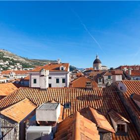 1 Bedroom Apartment with Balcony in Dubrovnik Old Town, Sleeps 2-4