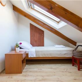 3 Bedroom Apartment in Dubrovnik Old Town, Sleep 5-6