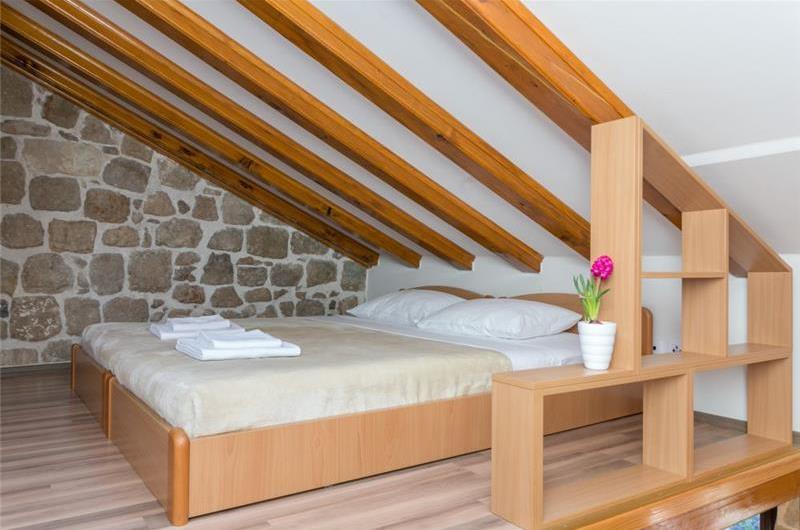 3 Bedroom Apartment in Dubrovnik Old Town, Sleep 5-6