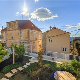 2 Bedroom Apartment with Rooftop Terrace and Jacuzzi near Dubrovnik Old Town, Sleeps 4