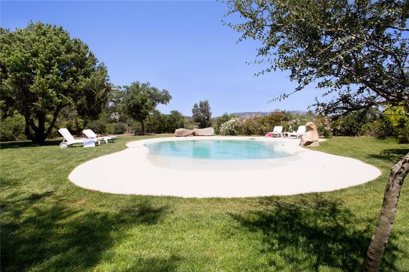 Villa in Sardinia, photograph 2