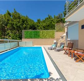 Studio Apartment with Private Pool near Dubrovnik City, Sleeps 2-4