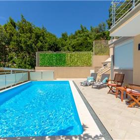 Studio Apartment with Private Pool near Dubrovnik City, Sleeps 2-4