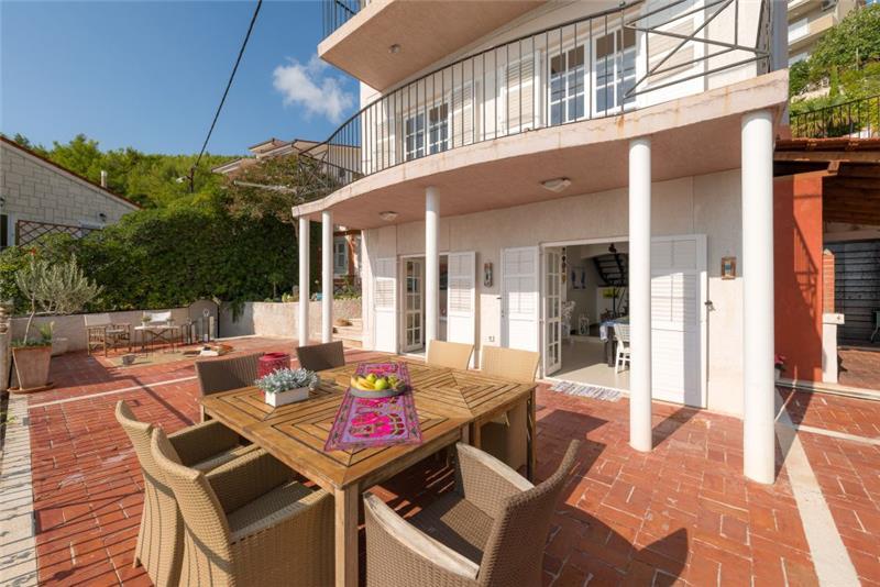 Beachfront villa in Stanici, photograph 7