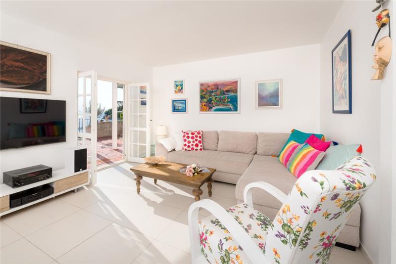 Beachfront villa in Stanici, photograph 15